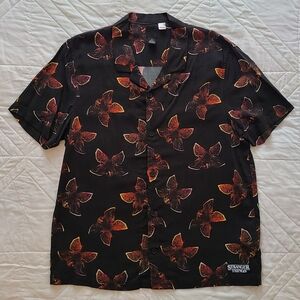 H&M Stranger Things Demogorgon Button Up Shirt Men's M